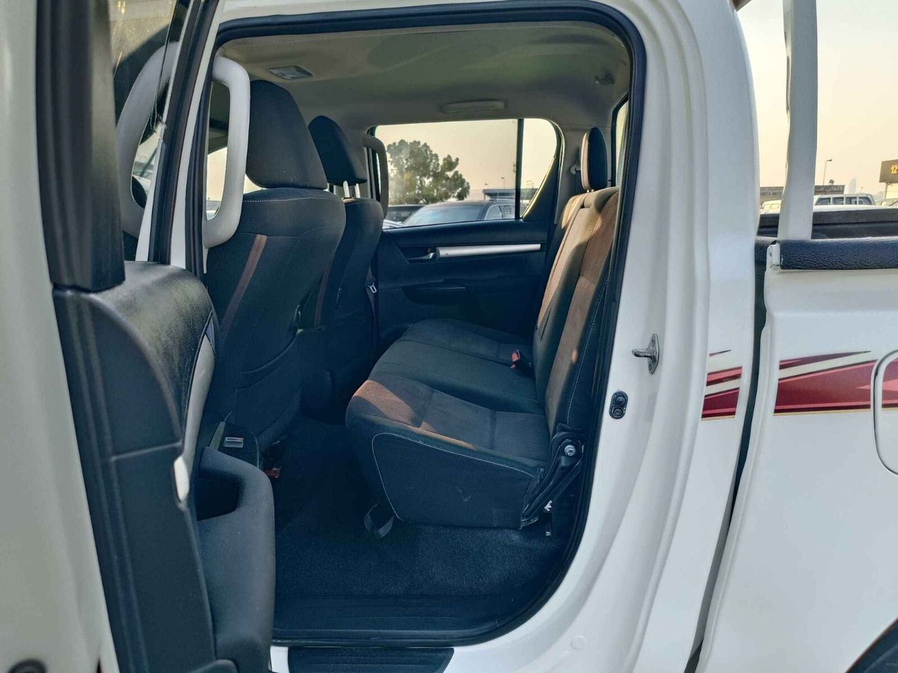 Toyota Hilux / PATROL MANUAL/ 4WD/ AUTO WINDOWS/ FULL OPT/ ALLOY RIMS/ WIDE BODY/LOT#31638