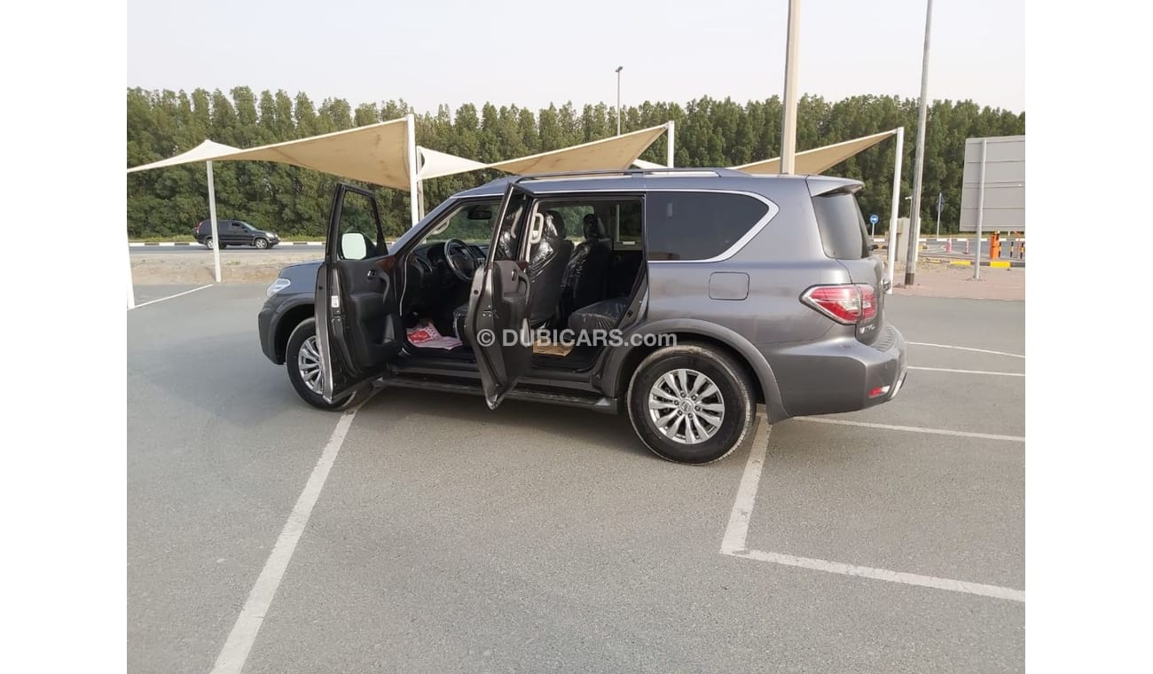 Nissan Patrol Armada  5.6-liter V8 engine  4WD