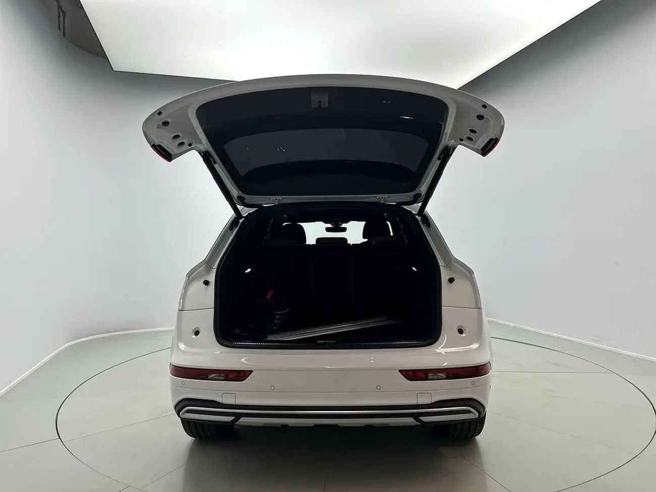 Audi Q5 45 TFSI Quattro Design 2.0L Advanced 45 TFSI quattro 249hp (Ref# 07013) EXCLUSIVE RAMADAN OFFER