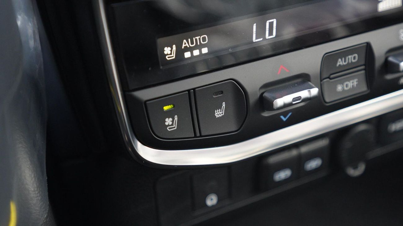 Toyota Land Cruiser VXR 3.5L