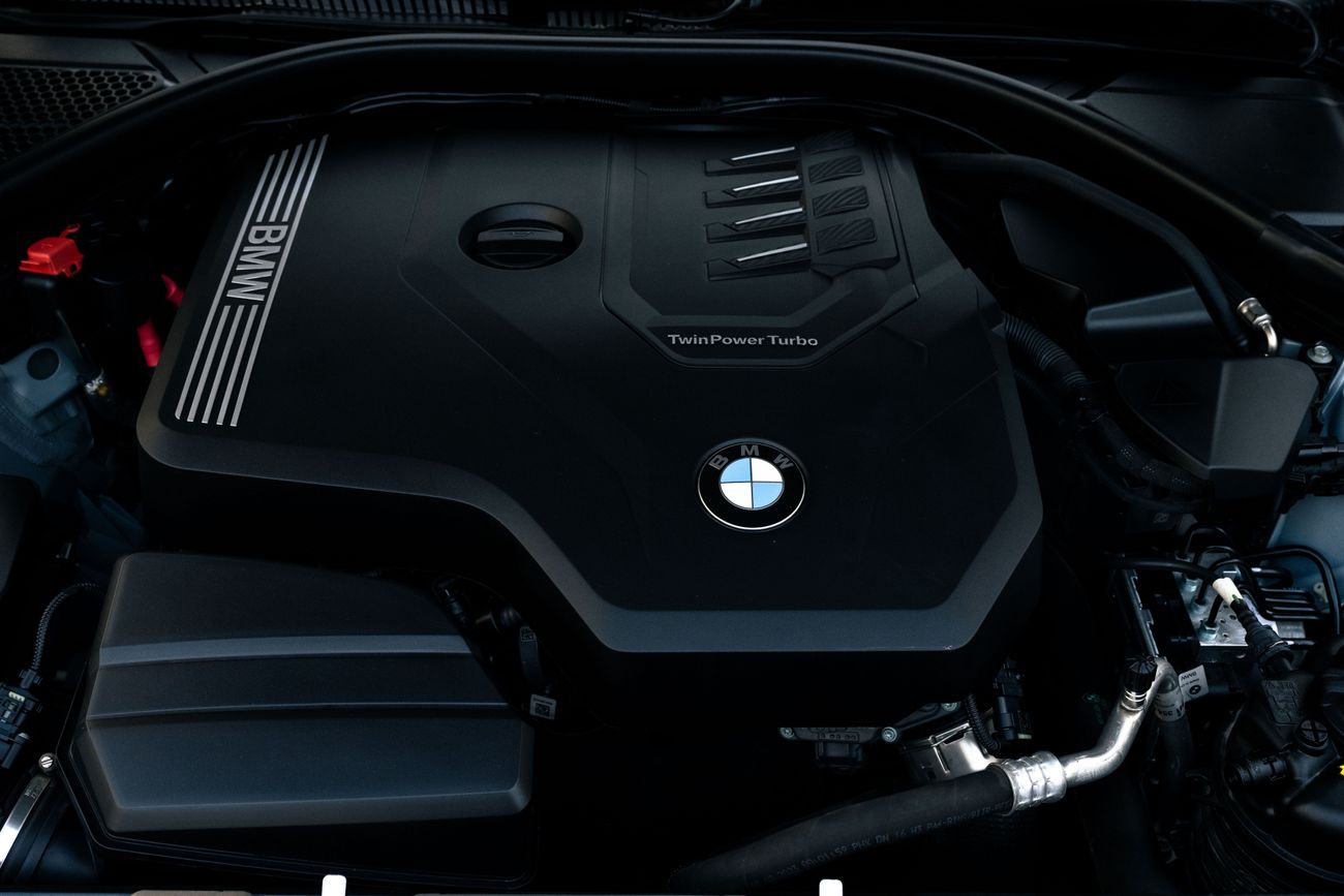 BMW 320i 320i M-Kit | 3,428 P.M | 0% Downpayment | BMW 3 Series M-Kit!