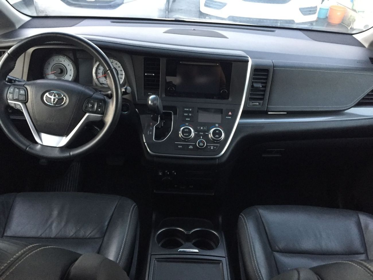 Toyota Sienna Toyota Sienna 2016 – 3.5L V6 | Petrol | Automatic | American Specs