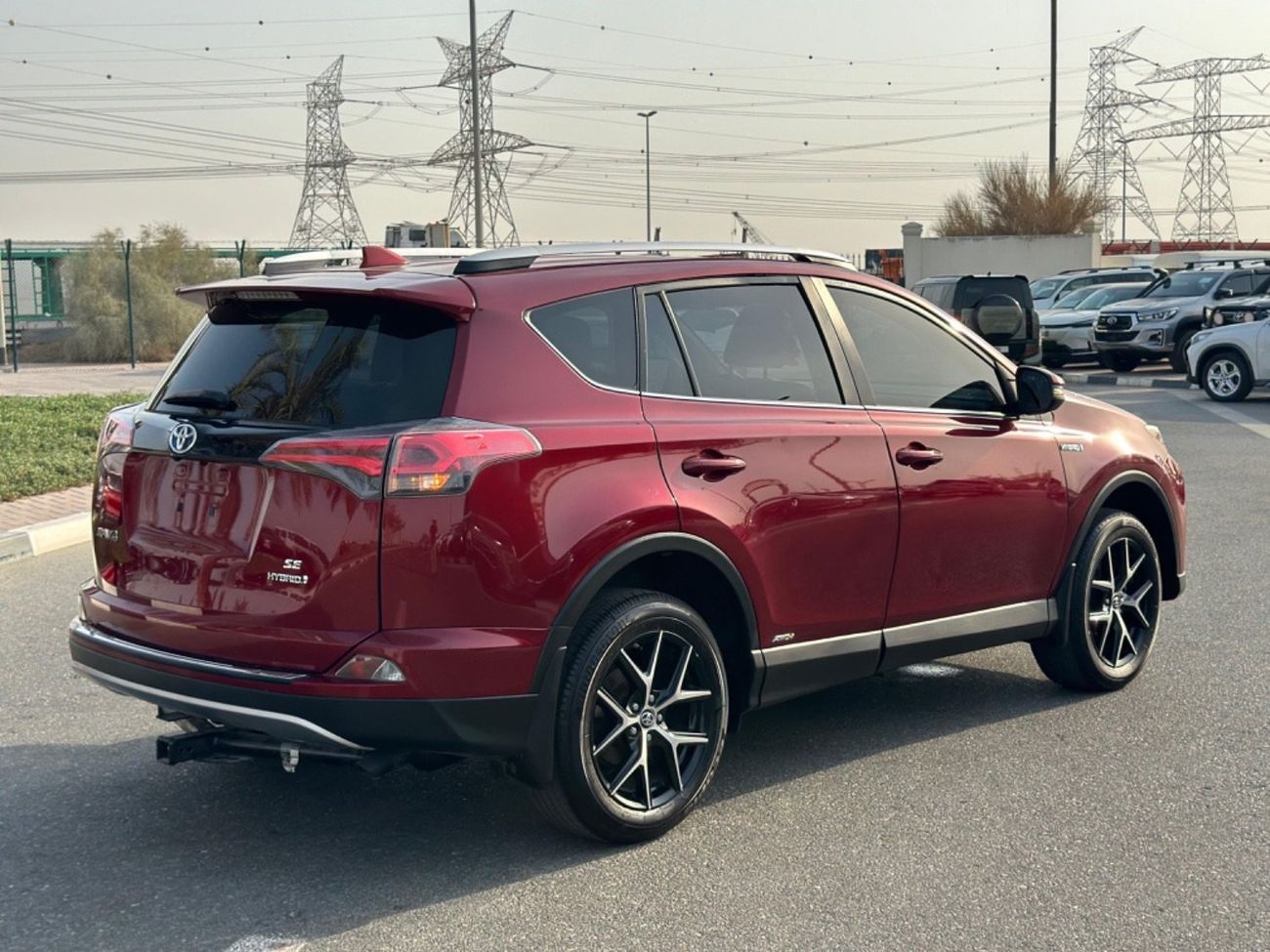 Used TOYOTA RAV4 SE Hybrid 2018 FULL OPTION 2018 for sale in Dubai - 764836