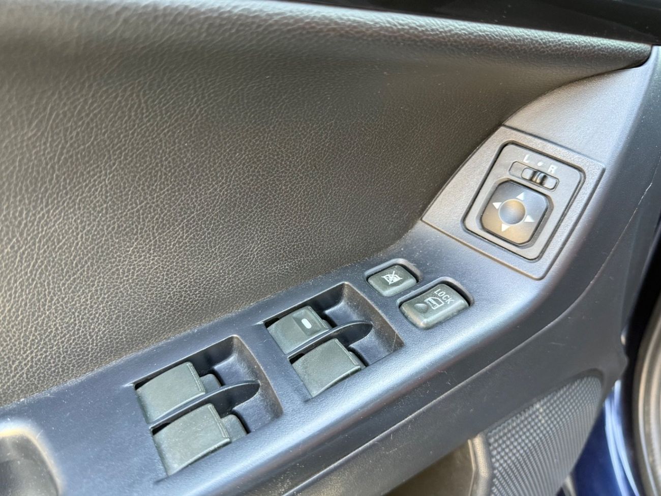 ميتسوبيشي لانسر Mitsubishi Lanser 2013 Manual 2.0