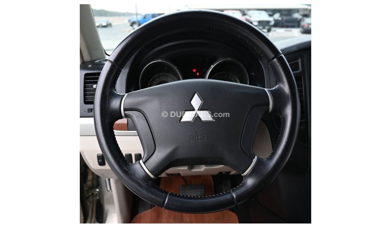 Mitsubishi Pajero GCC EXCELLENT CONDITION WITHOUT ACCIDENT 2008