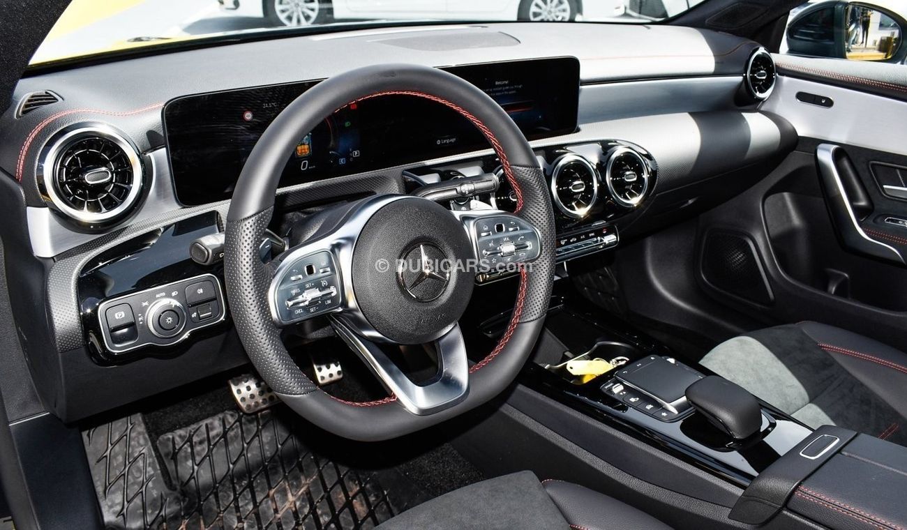 Mercedes-Benz CLA 200 MERCEDES BENZ CLA 200 AMG | 2023