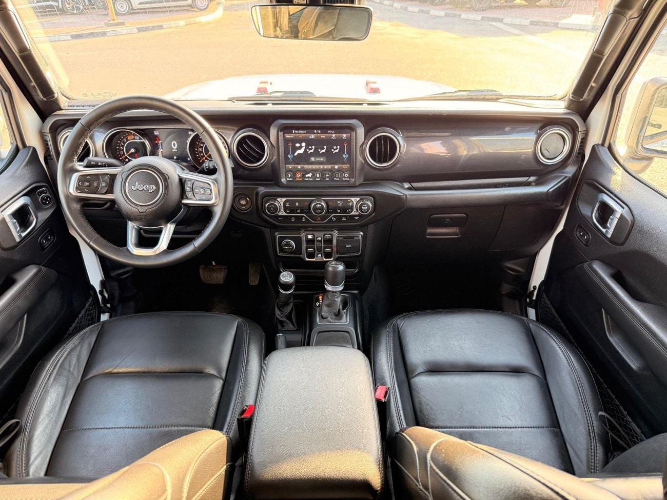 جيب رانجلر Unlimited Sahara 2.0L A/T