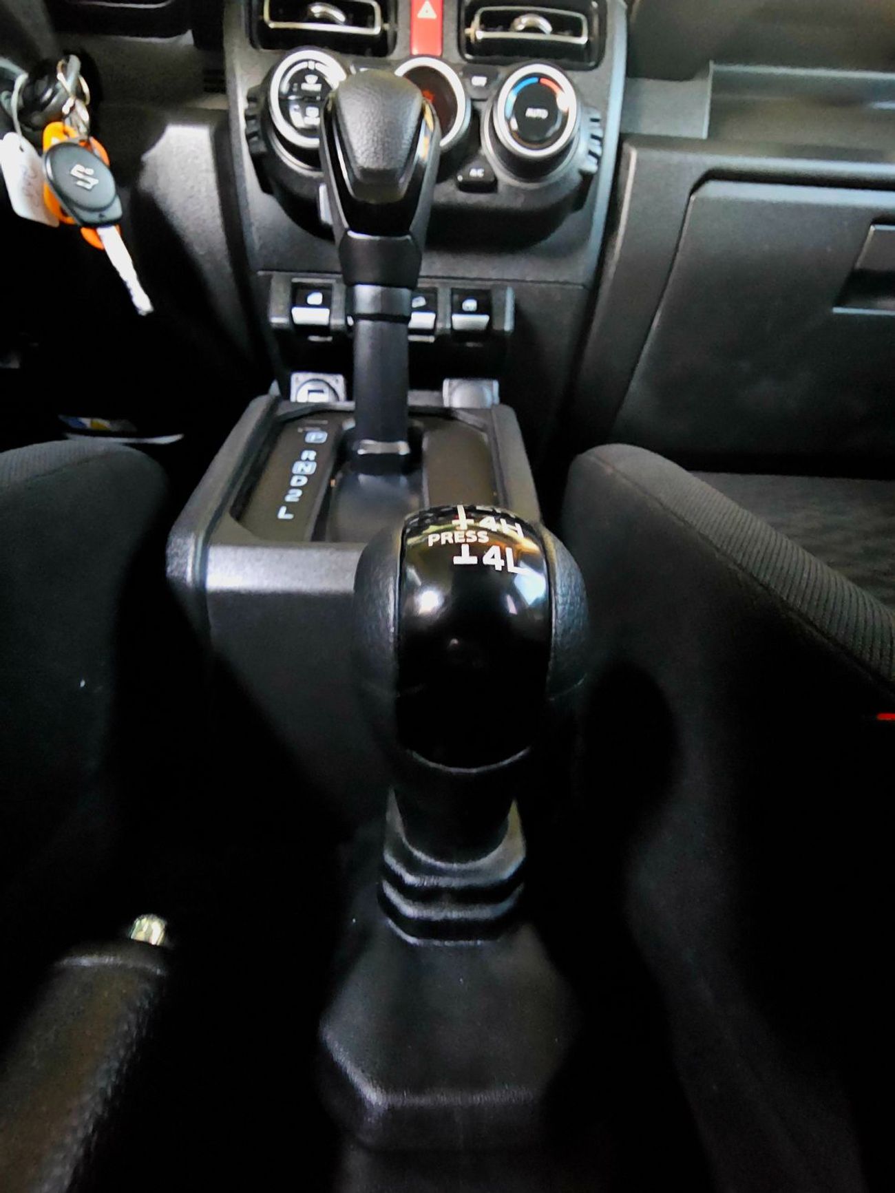 سوزوكي جيمني GLX/ DUAL TONE/ AUTOMATIC/ ORIGINAL PAINT/ 1.5L V4/ LOW MILEAGE