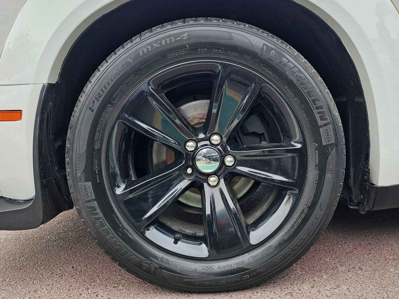 Dodge Challenger SXT V6/ ORG AIRBAG/ WIDE BODY KIT/ CUSTOM EXHAUST/ DVD/ LEATER/ ELECTRIC SEAT/ 806 Monthly/LOT#69514