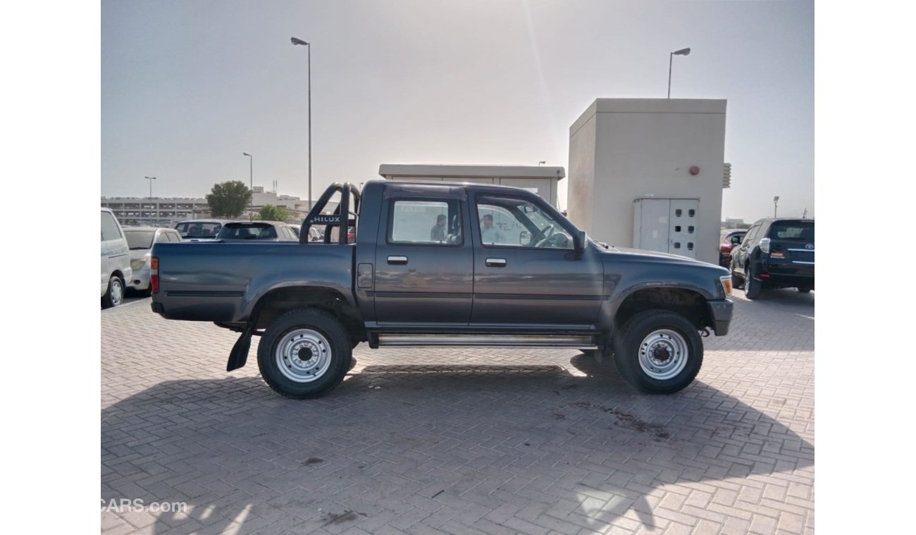 تويوتا هيلوكس TOYOTA HILUX PICK UP RIGHT HAND DRIVE (PM1367)