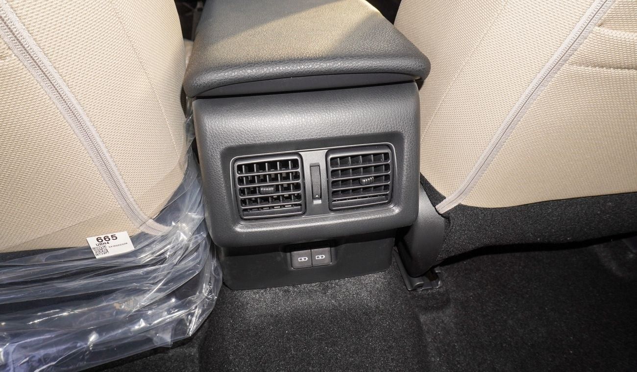 Toyota Camry LE  HEV 2.5L Hybrid