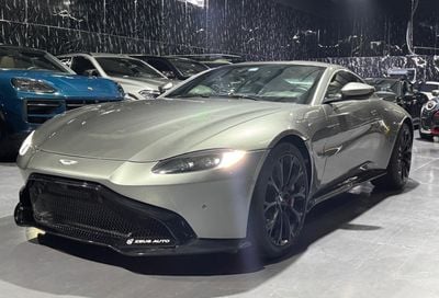 Aston Martin Vantage Std 4.0L