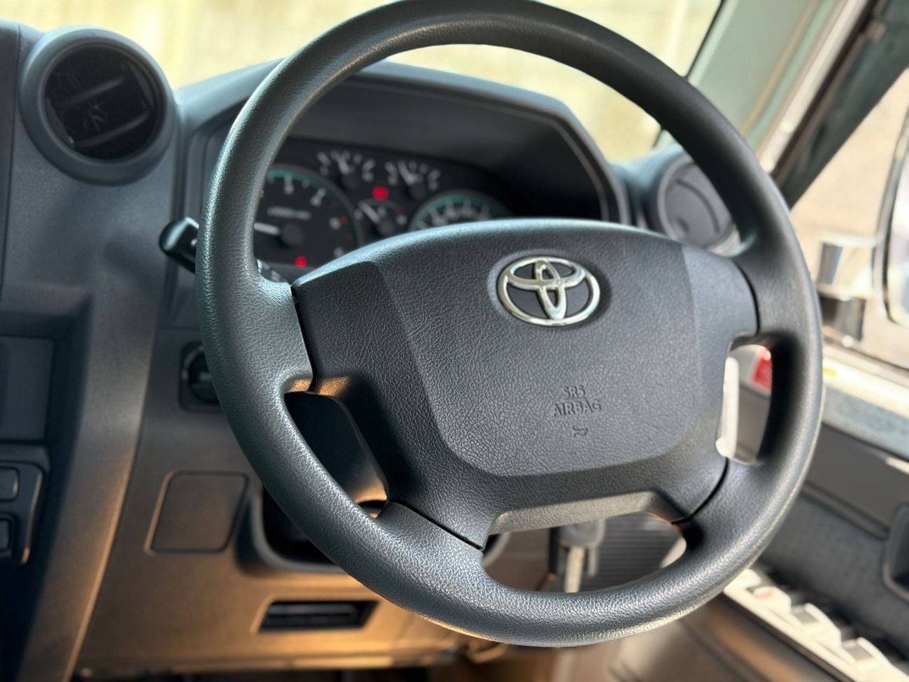 تويوتا لاند كروزر بيك آب Double Cabin 4.5L