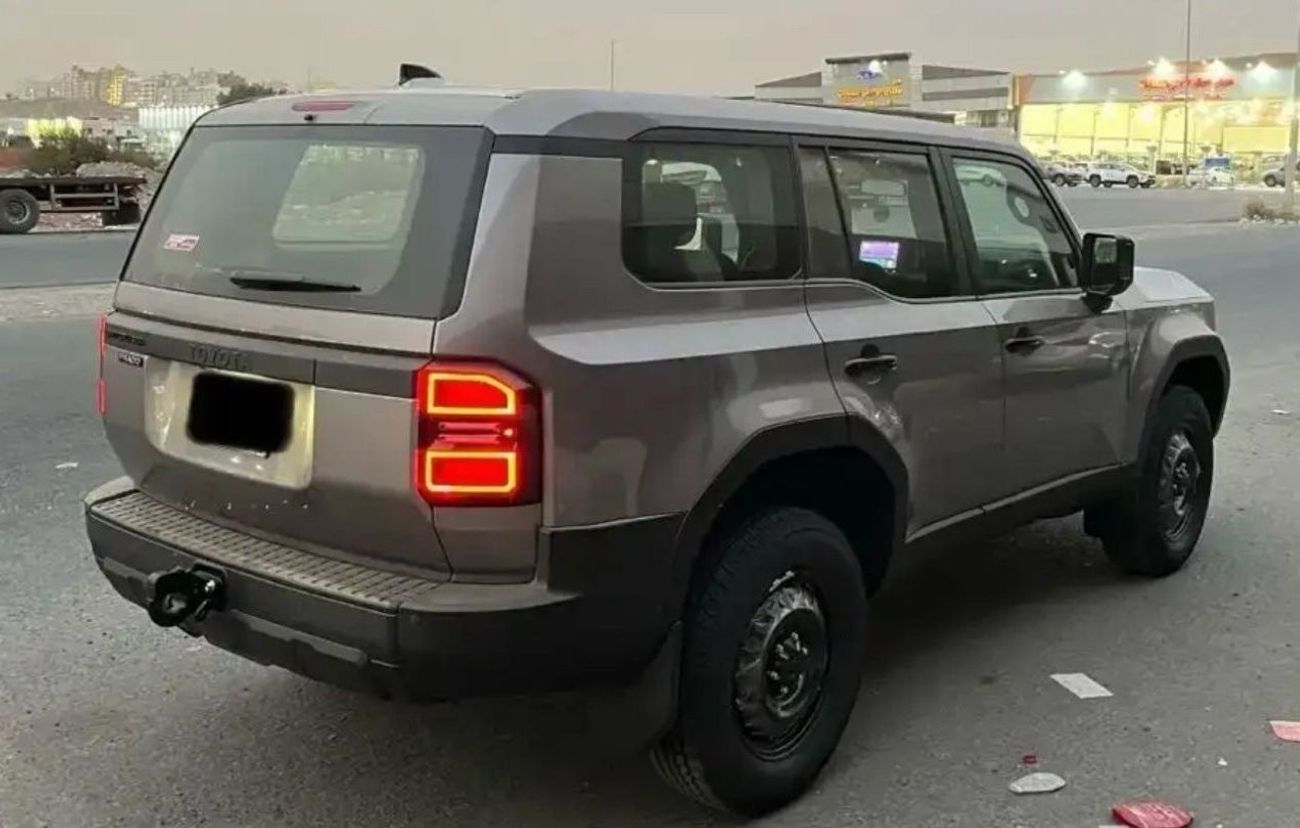 Toyota Prado 2.4L PETROL 2024 GCC