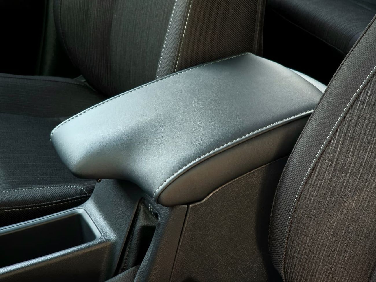 تويوتا هيلوكس Adventure 4.0L