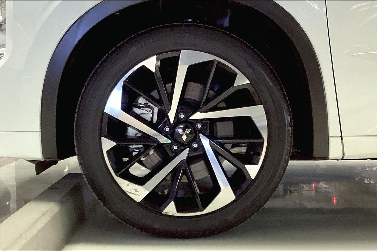 بي أم دبليو 318i M Sport | شامل الضمان | 0 ﺪﻔﻋﺓ ﺃﻮﻟﻯ