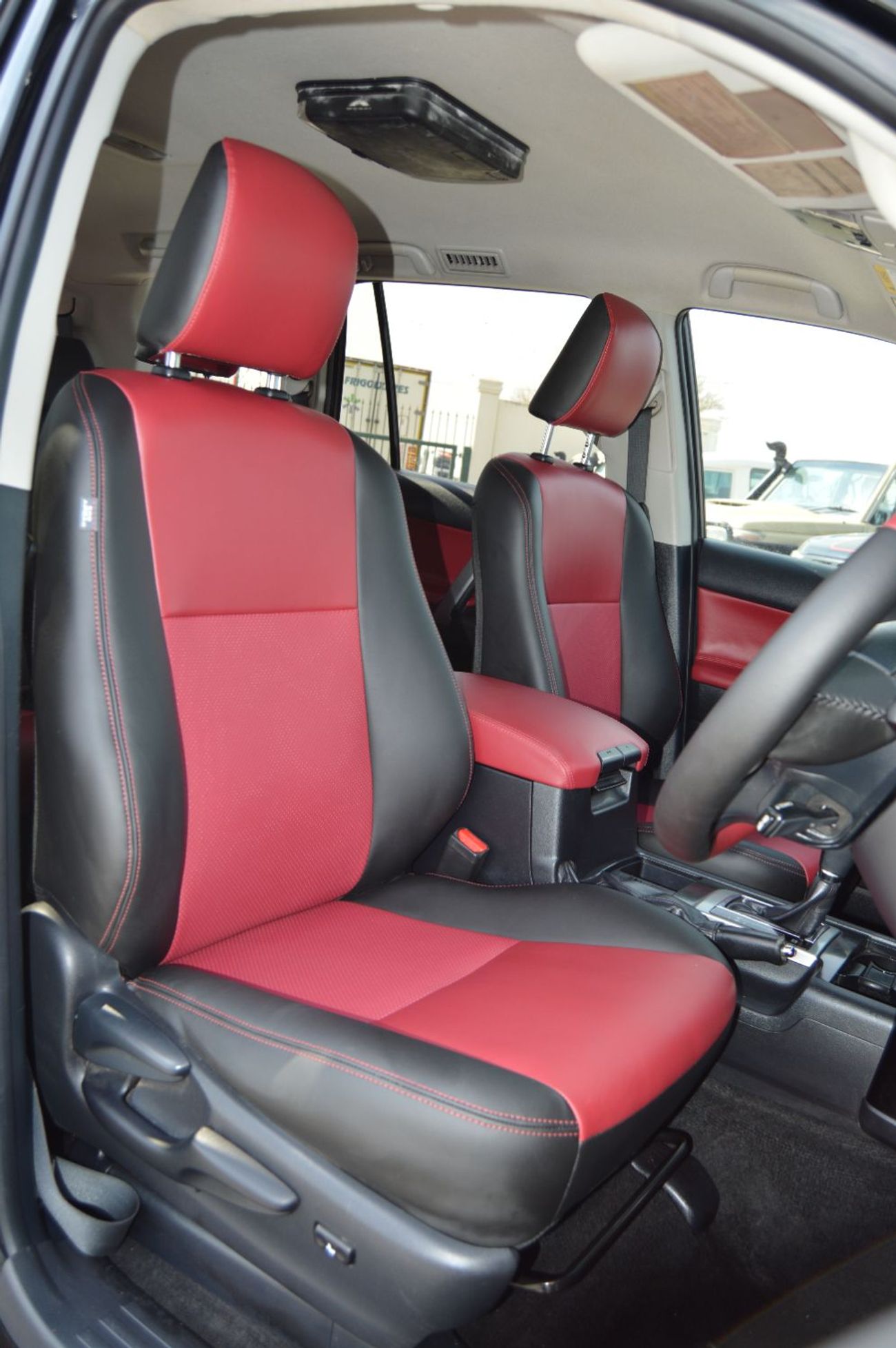 تويوتا لاند كروزر Prado, perfect inside and outside