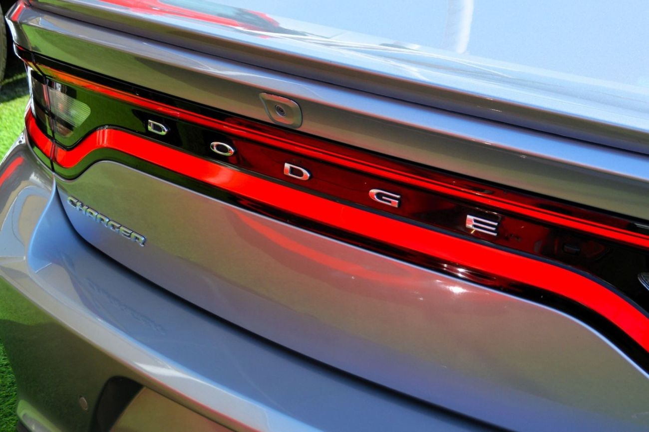 Dodge Charger R/T Highline CHARGER//RT/V8/5.7L**VERY CLEAN **ORIGINAL AIR BAGS**VERY GOOD CONDITION