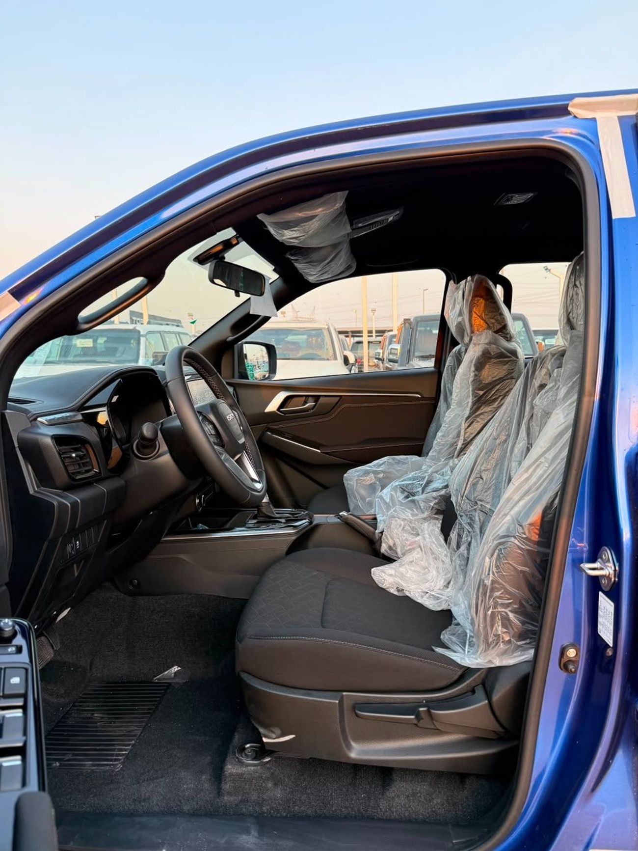 إيسوزو D ماكس ISUZU DMaX - 3.0L - CREW CaB - 4WD - LS - 2027 - BLUE