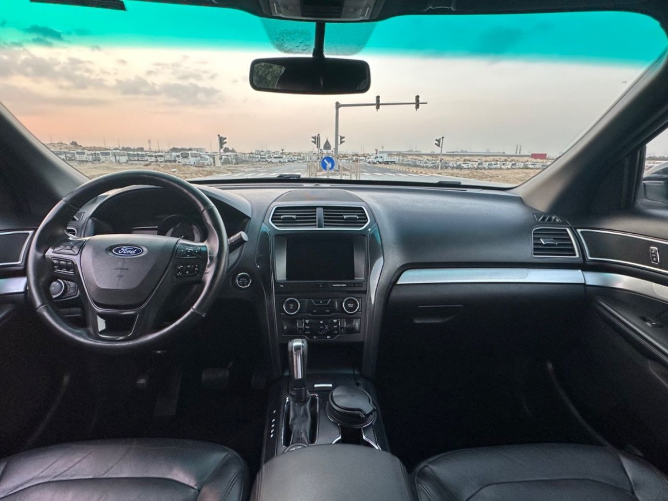 Ford Explorer Limited 3.5L MODEL 2016 خليجي فل مواصفات بانوراما