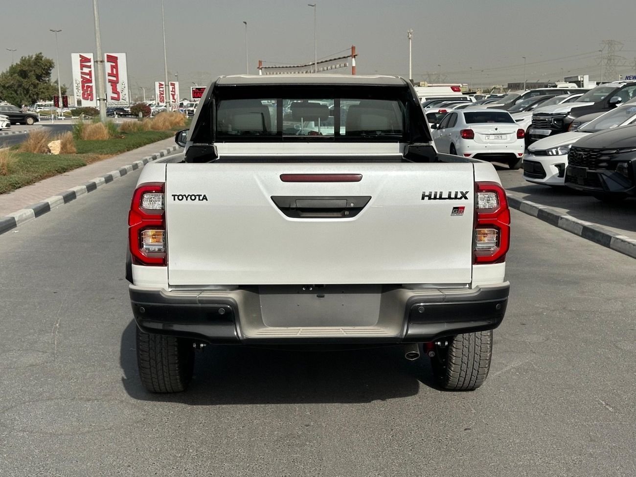 تويوتا هيلوكس GR Sport 4.0L