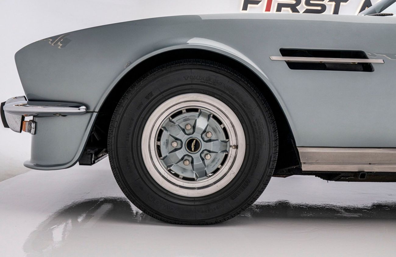 أستون مارتن V8 سيريس 3 5.3L V-8 Naturally Aspirated Engine