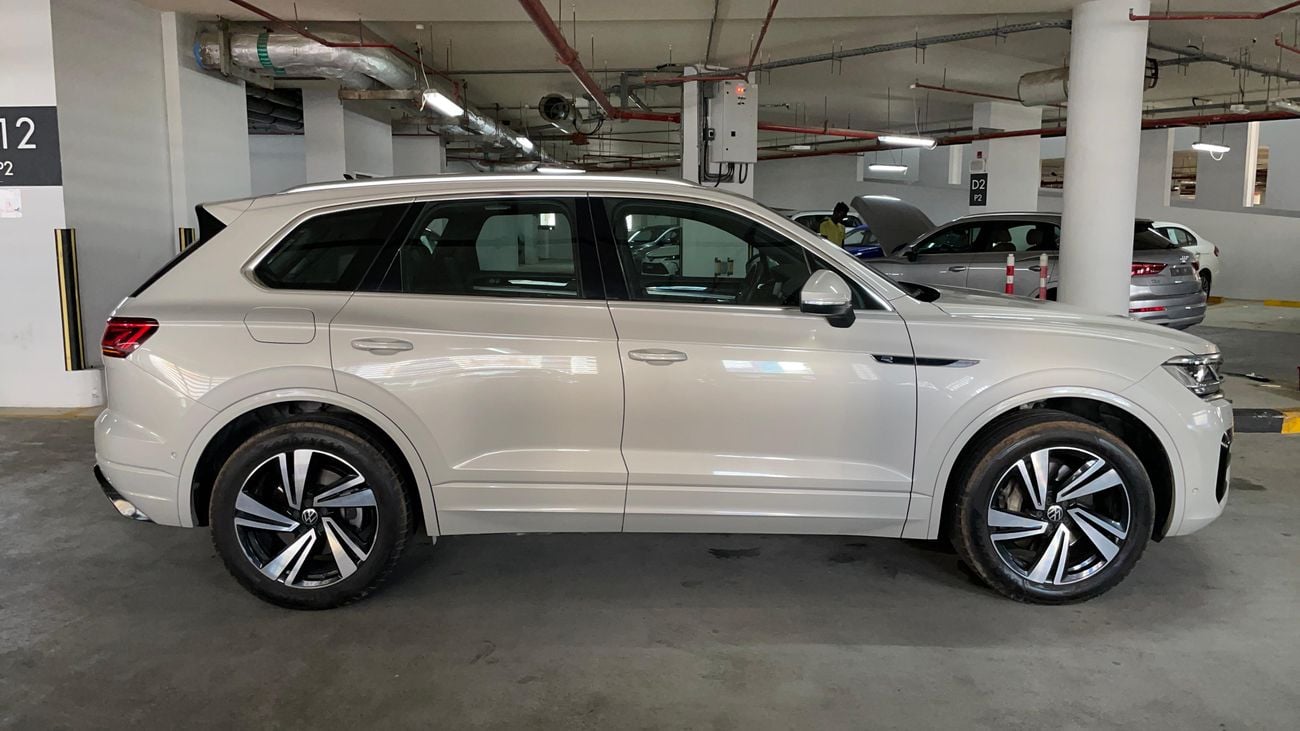 Volkswagen Touareg R-LINE 2023 R LINE | AED 2469/Month | 0 DP | 30 Day Return | Warranty | Service History