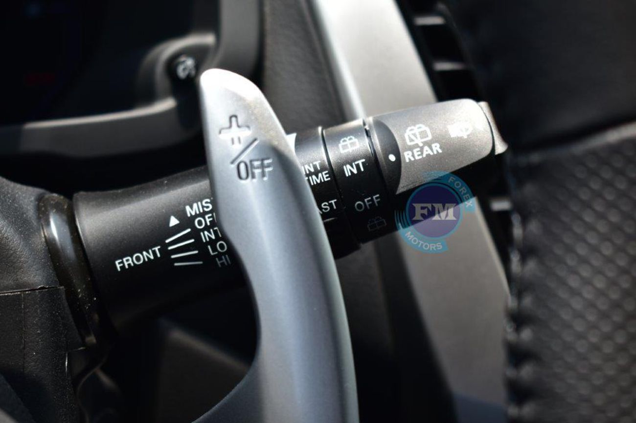 Mitsubishi Montero GLS P Line 3.0L Petrol 4WD 7 Seat Automatic