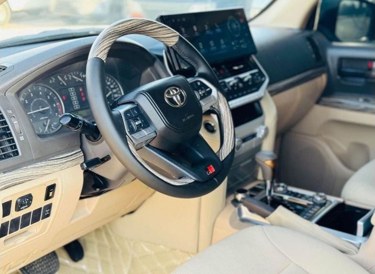 تويوتا لاند كروزر Toyota landcuriser GXR TwinTurbo 2014 facelifted 2024 Years full option