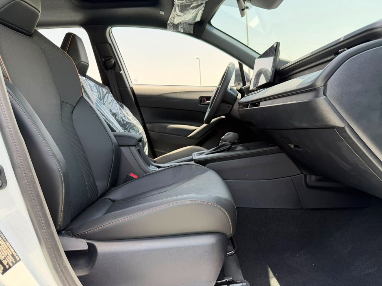 تويوتا كورولا كروس GLI 2.0L HEV 2025 Electric Seat 2025 Export Price @ 78,500 AED