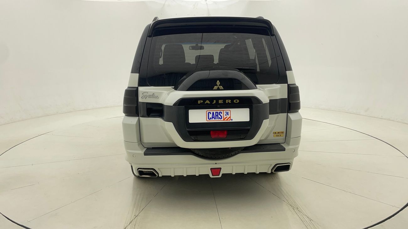 ميتسوبيشي باجيرو GLS H/L SIGNATURE EDITION 3.8 | بدون دفعة مقدمة | اختبار القيادة في المنزل