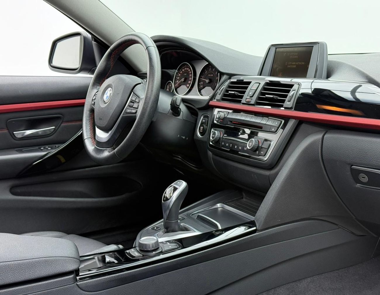 BMW 420i M Sport 2.0L 2016 BMW 420i Coupe, Service History, Fully Loaded, Excellent Condition, GCC