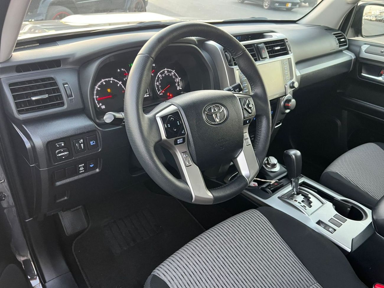 تويوتا Runner4 2024 TOYOTA 4Runner SR5 - Push Start - Electric Seats - Rear Camera - 4wheel 4X4 -