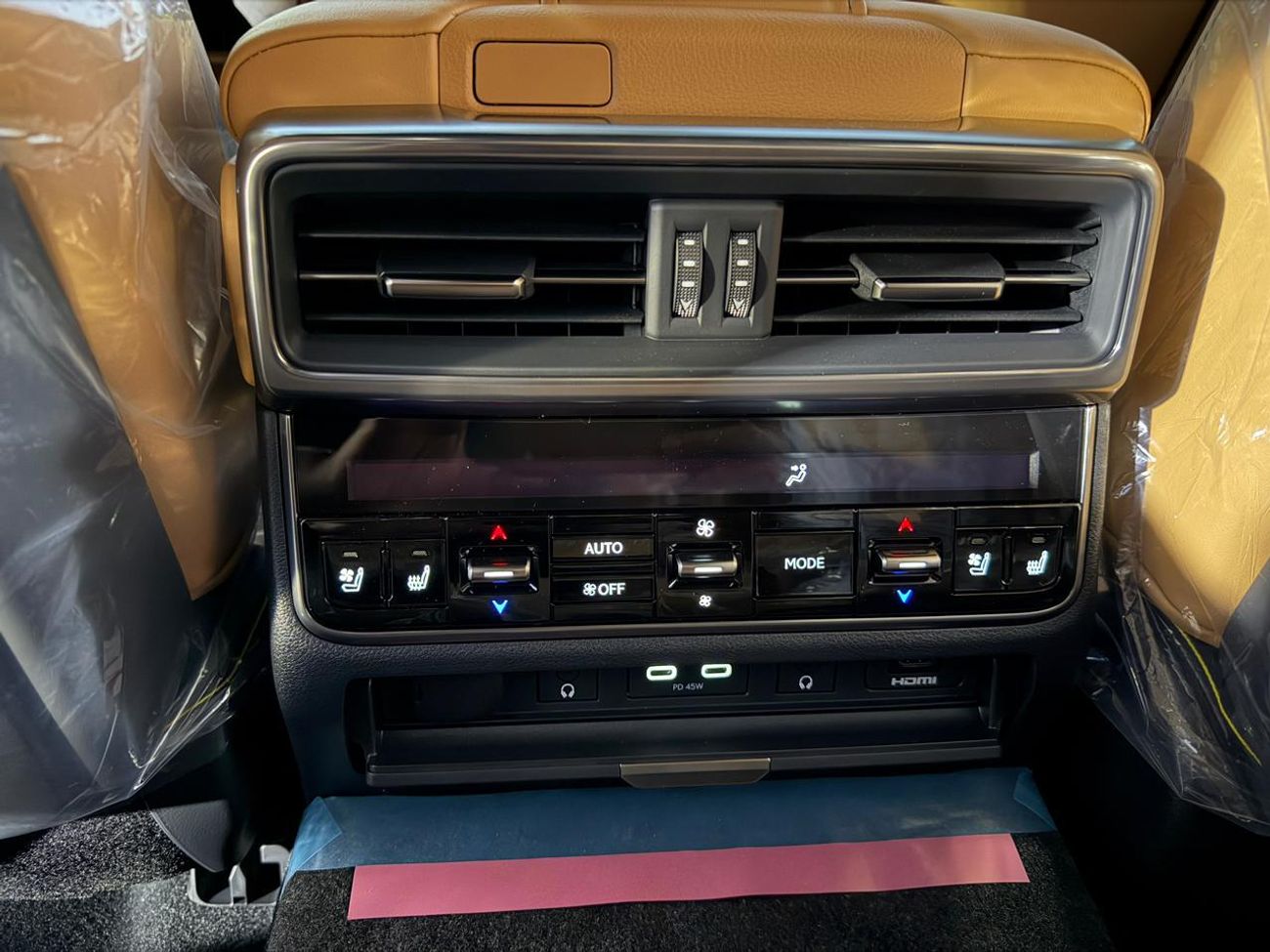 لكزس LX 700h 3.5L HYBRID URBAN 7 SEATER AUTOMATIC TRANSMISSION