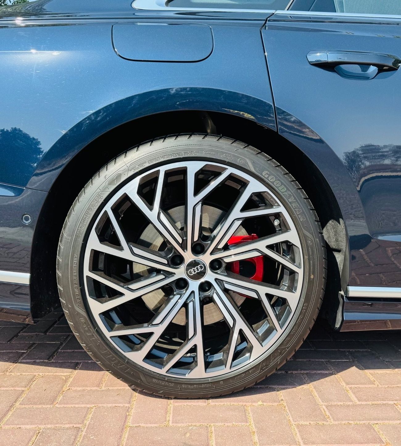 Audi A8 L 55 TFSI quattro S-Line GCC .. Warranty .. Service .. S line .. V6 .. Perfect Condition