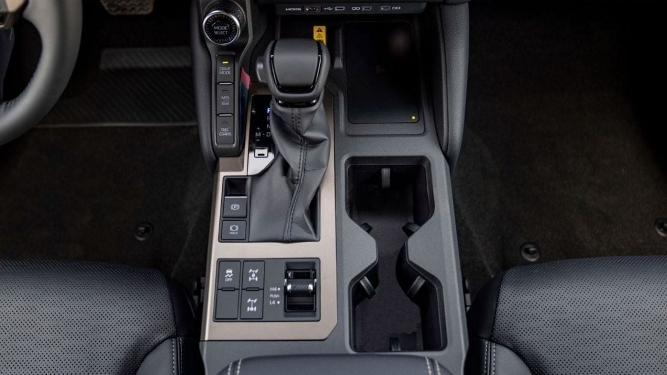 تويوتا برادو ADVENTURE 1ST EDITION TOYOTA PRADO 250 2.4P AT FIRST EDITION MY2025– SAND & GREY ROOF