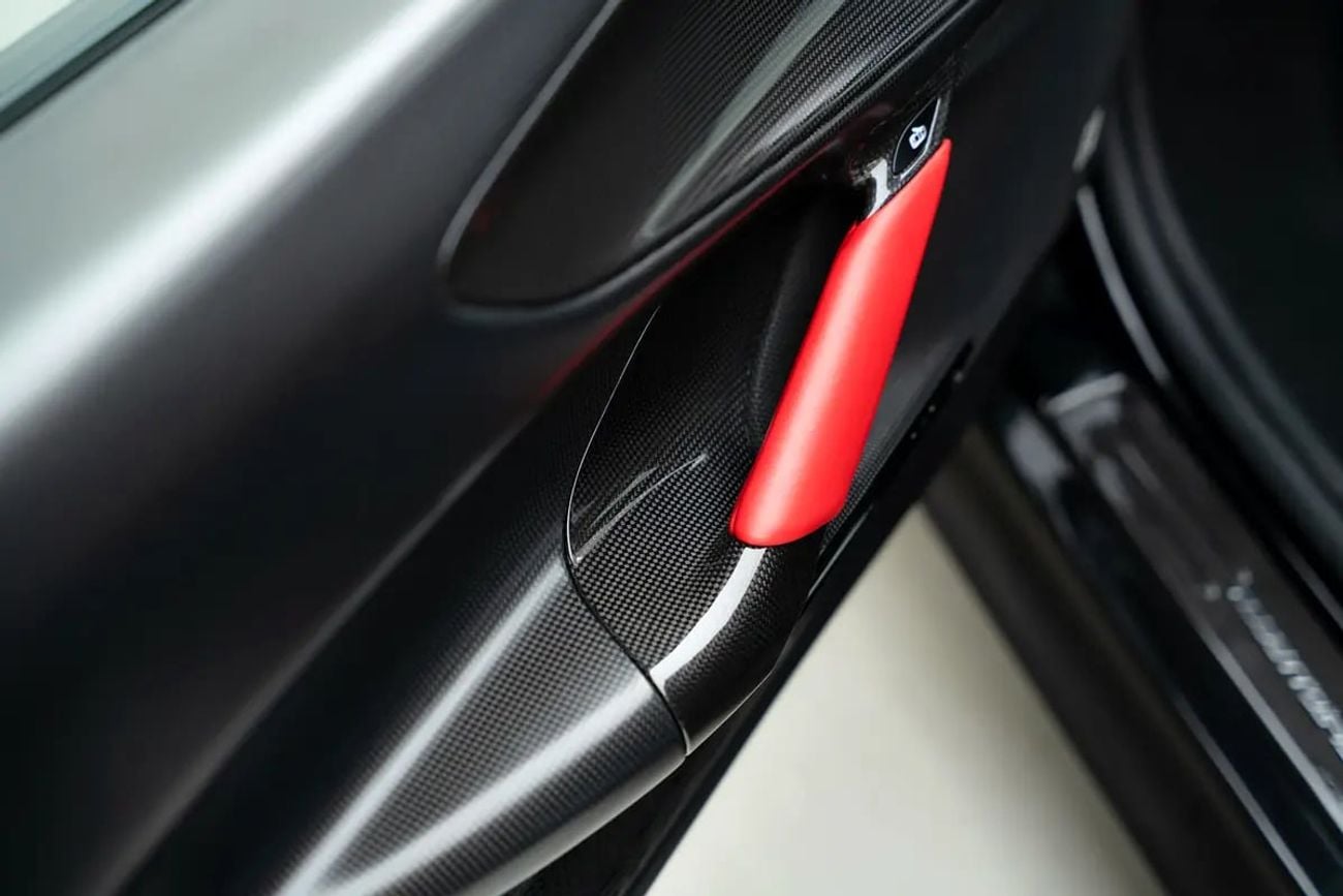 Ferrari SF90 Stradale ASSETTO FURANO WITH SERVICE CONTRACT