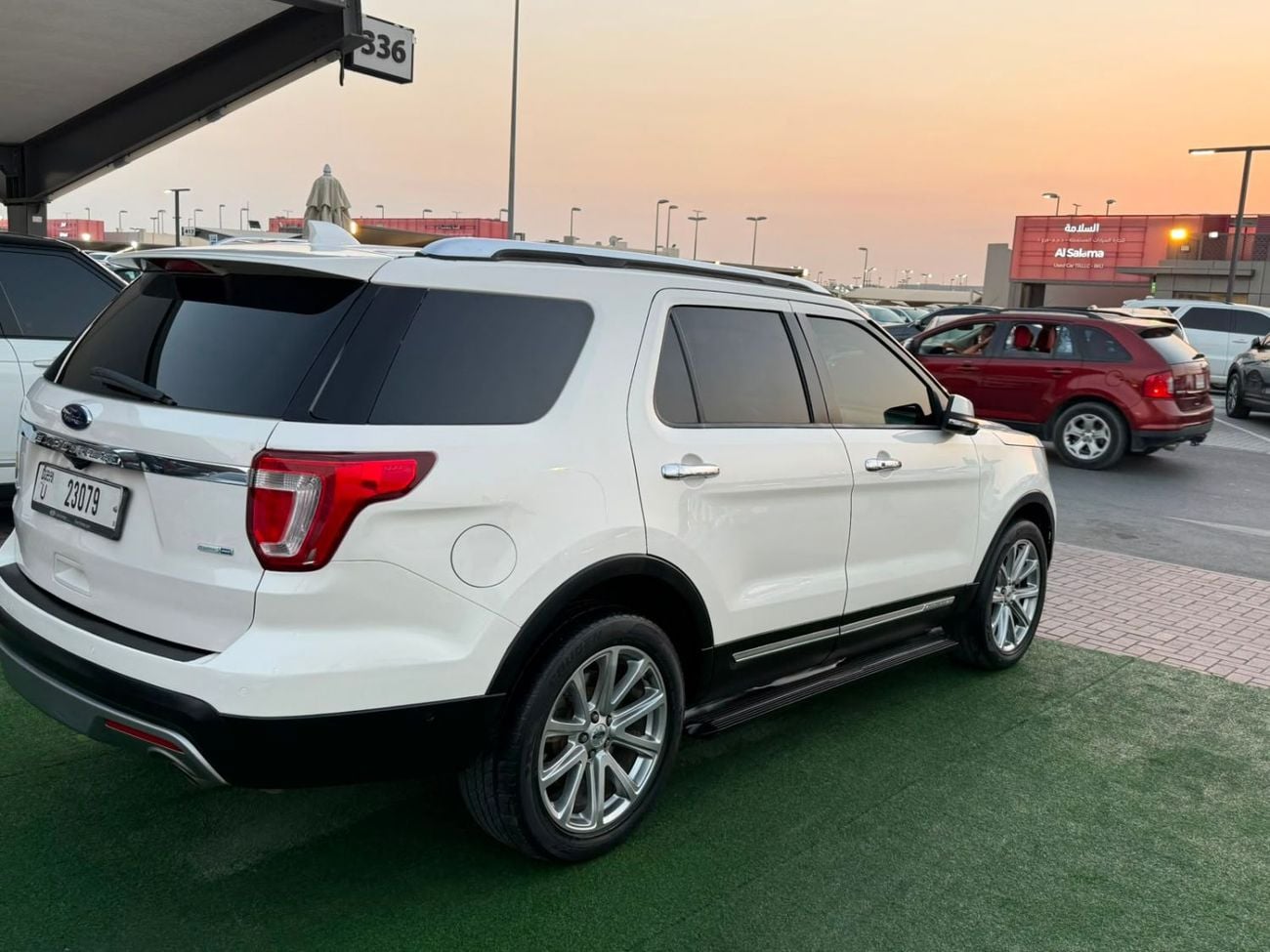 Ford Explorer imported, full panoramic sunroof, 4x4,