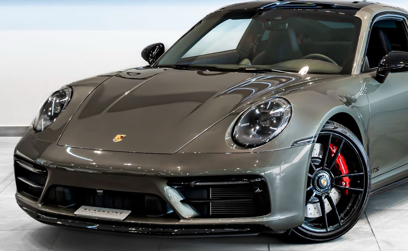Porsche 911 2024 Porsche Carrera GTS, 2026 Porsche Warranty, Aventurine Green, Very Low KMs, GCC