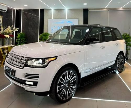 Land Rover Range Rover Supercharged 5.0L SUPERCHARGED VOGUE V8 || GCC II FULLY LOADED || AMAZING || VERY NEAT || LOW MILEAG