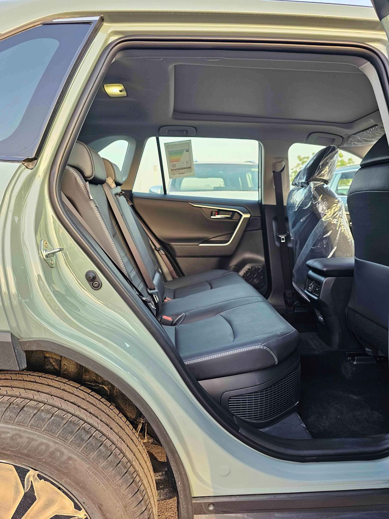 Toyota RAV4 EURO 4 / Full Option / 2.5L Hybrid With Panoramic / 4WD (CODE # LTD URBAN KHAKI)