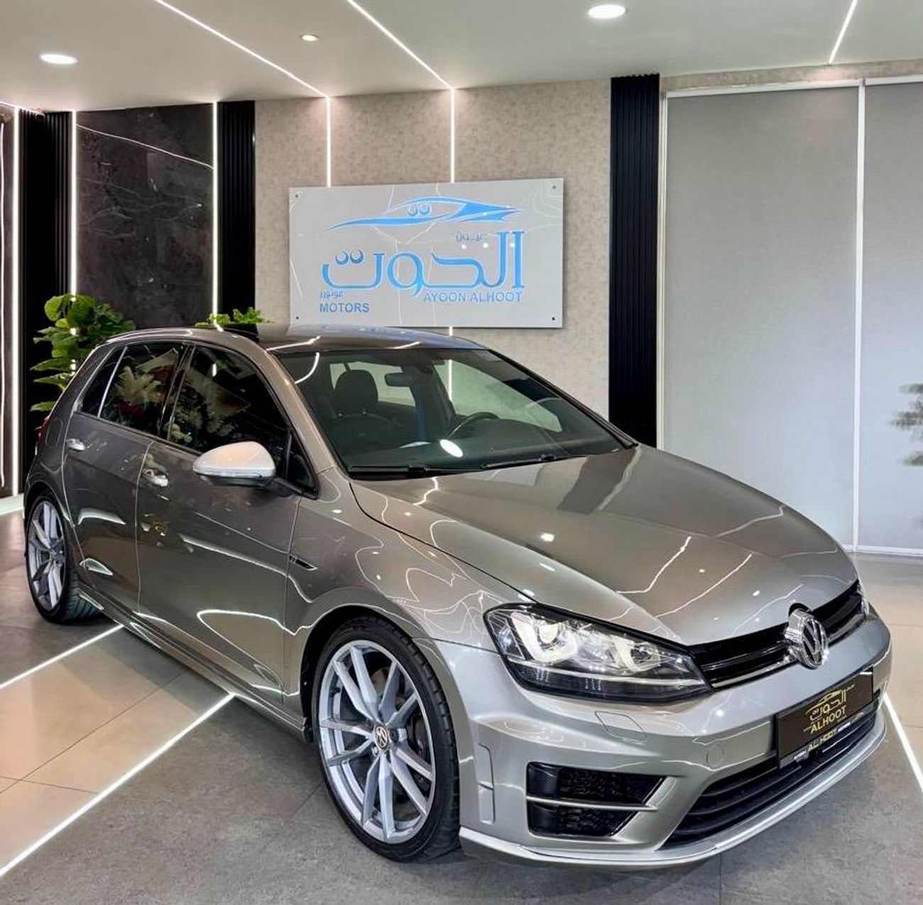 فولكس واجن جولف ار AWESOME VOLKSWAGEN GOLF R || UNIQUE COLOR || FULL OPTIONS || GCC || PERFECT CONDITION || LOW MILEAGE