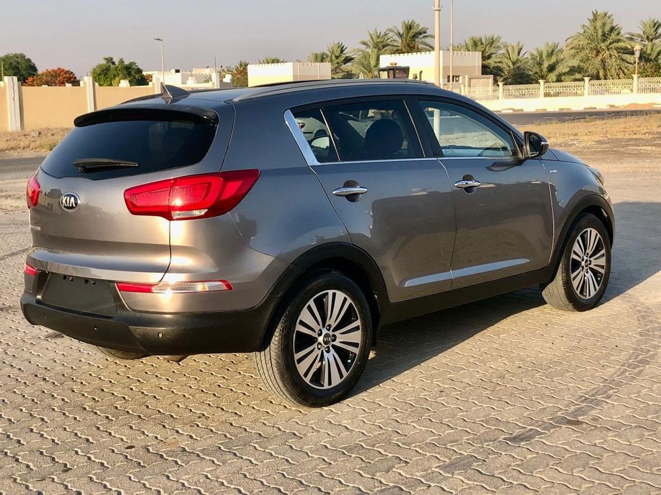 Kia Sportage EX Top Sportage 2015 Top of range GCC free accident 100%