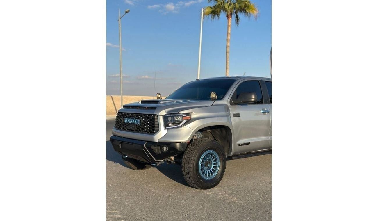 Toyota Tundra Crewmax SR5 5.7L