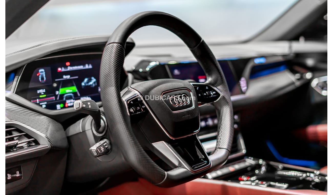 Audi etron 2022 Audi E-Tron GT, 2027 Audi Warranty + Service Contract, Carbon Interior, Low KMs, GCC