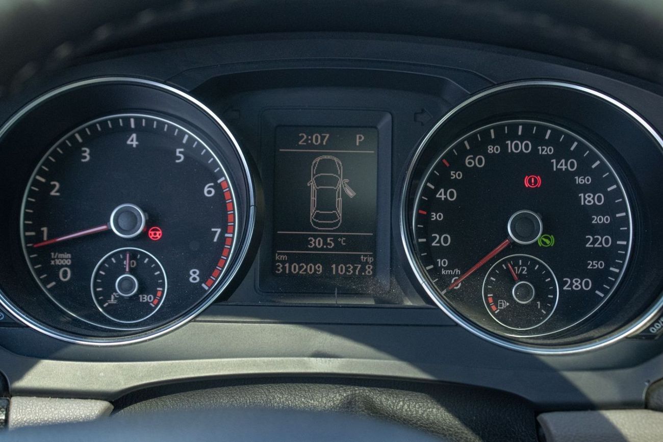 Volkswagen Jetta VOLKSWAGON JETTA Comfortline SE 2.0L | FULL OPTION | GCC