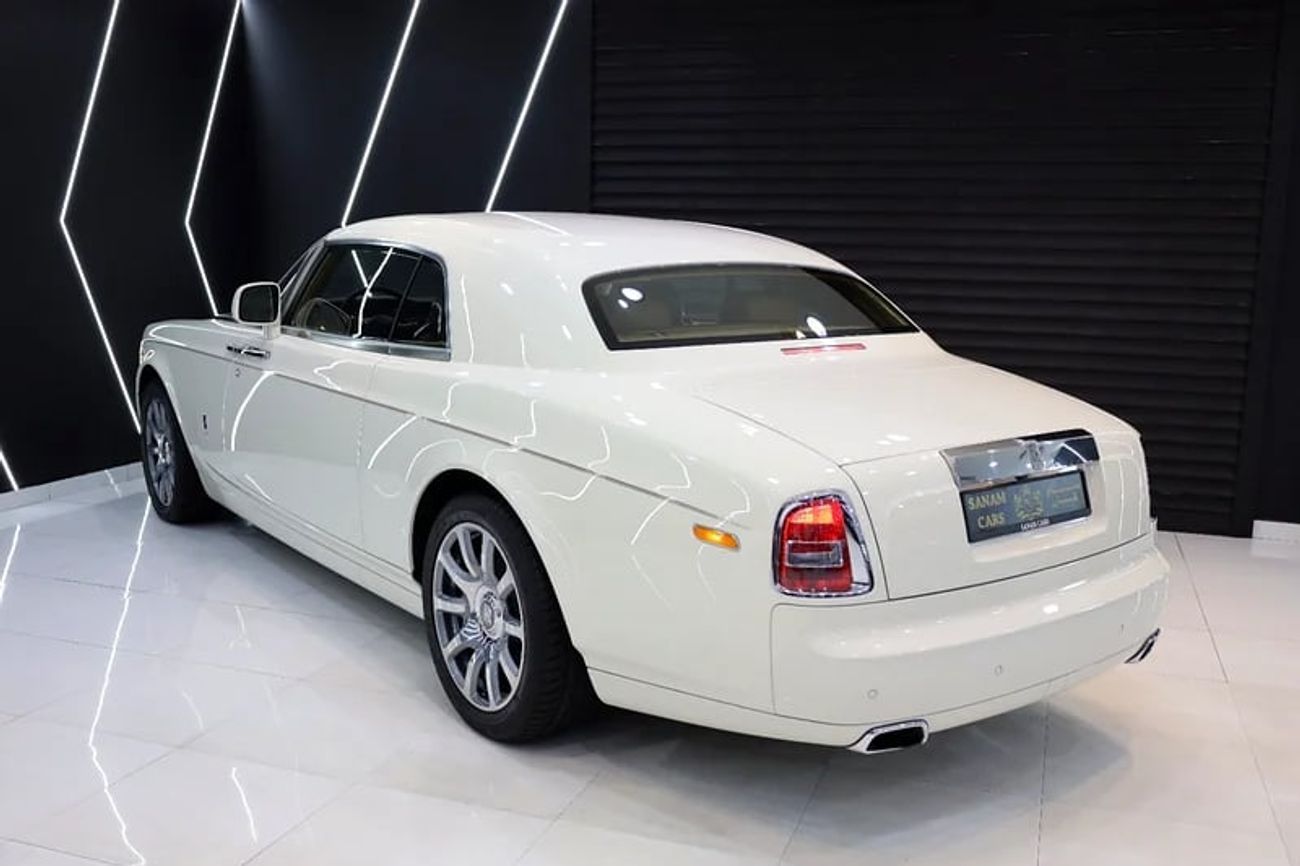 رولز رويس فانتوم Coupe, 2013, Very Low Mileage, GCC Specs!!