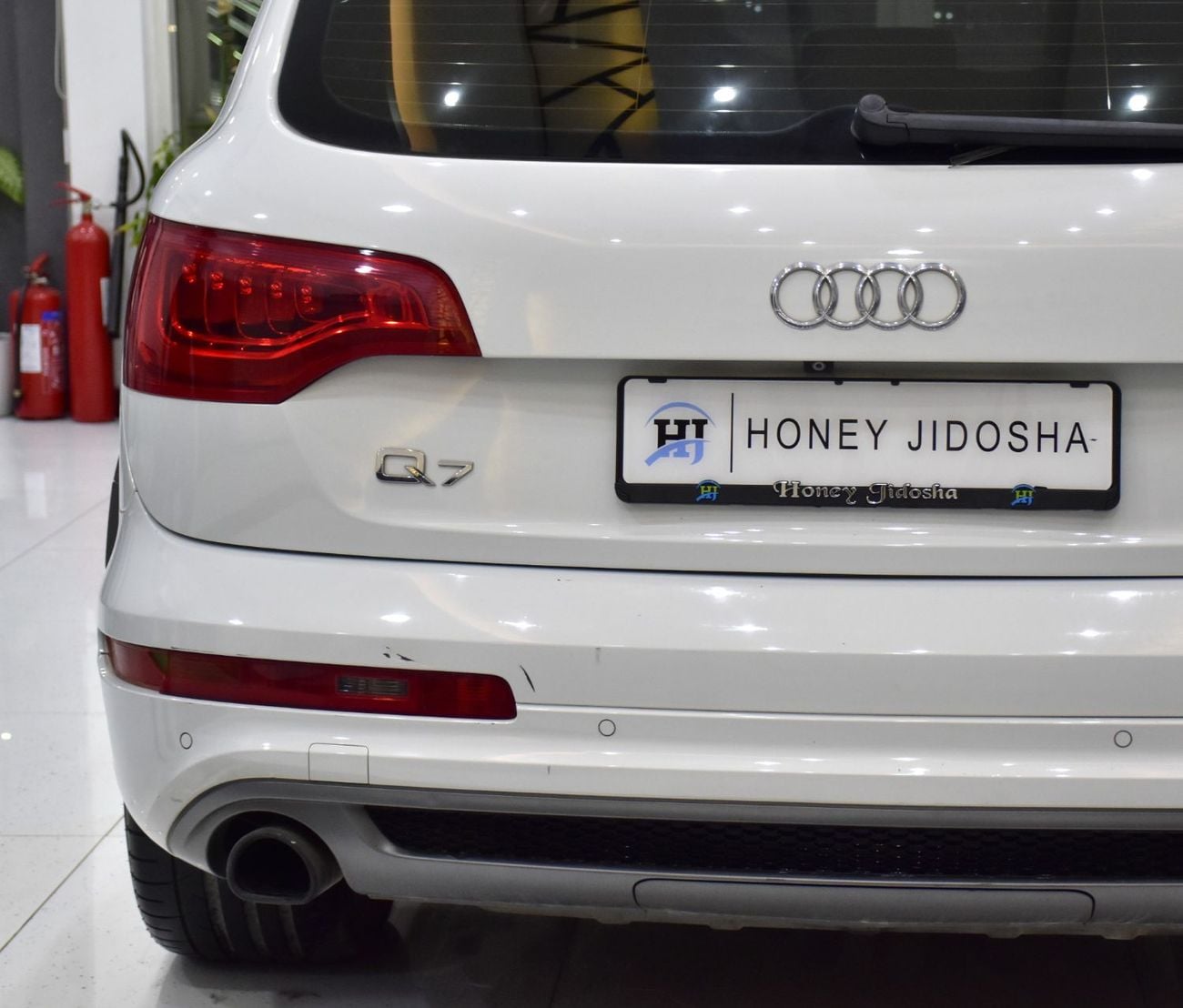Audi Q7 EXCELLENT DEAL for our Audi Q7 S-Line 40TFSi Quattro ( 2015 Model ) in White Color GCC Specs