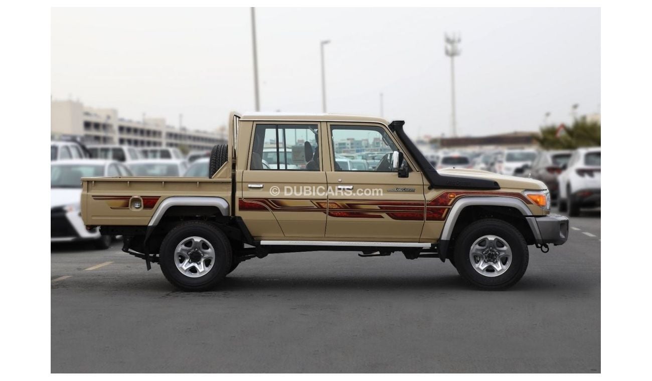 Toyota Land Cruiser Pick Up 2023 Toyota LC PUP 4X4 DC 4.5 With Diff Diesel Manual - Beige inside oak - Export only
