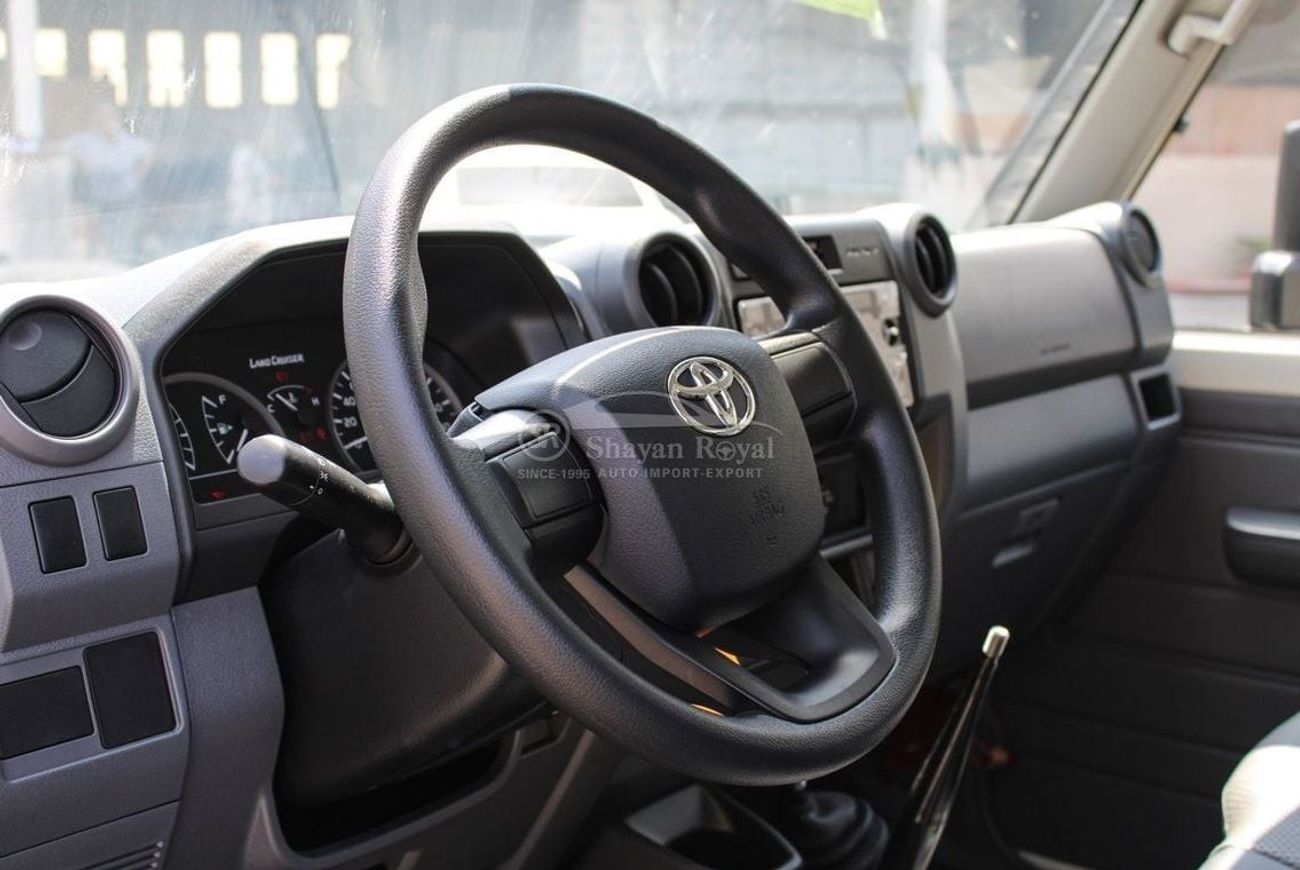 Toyota Land Cruiser 70 LHD LC78 4.2L DSL V6 4WD 3DR 13S MT 2025MY